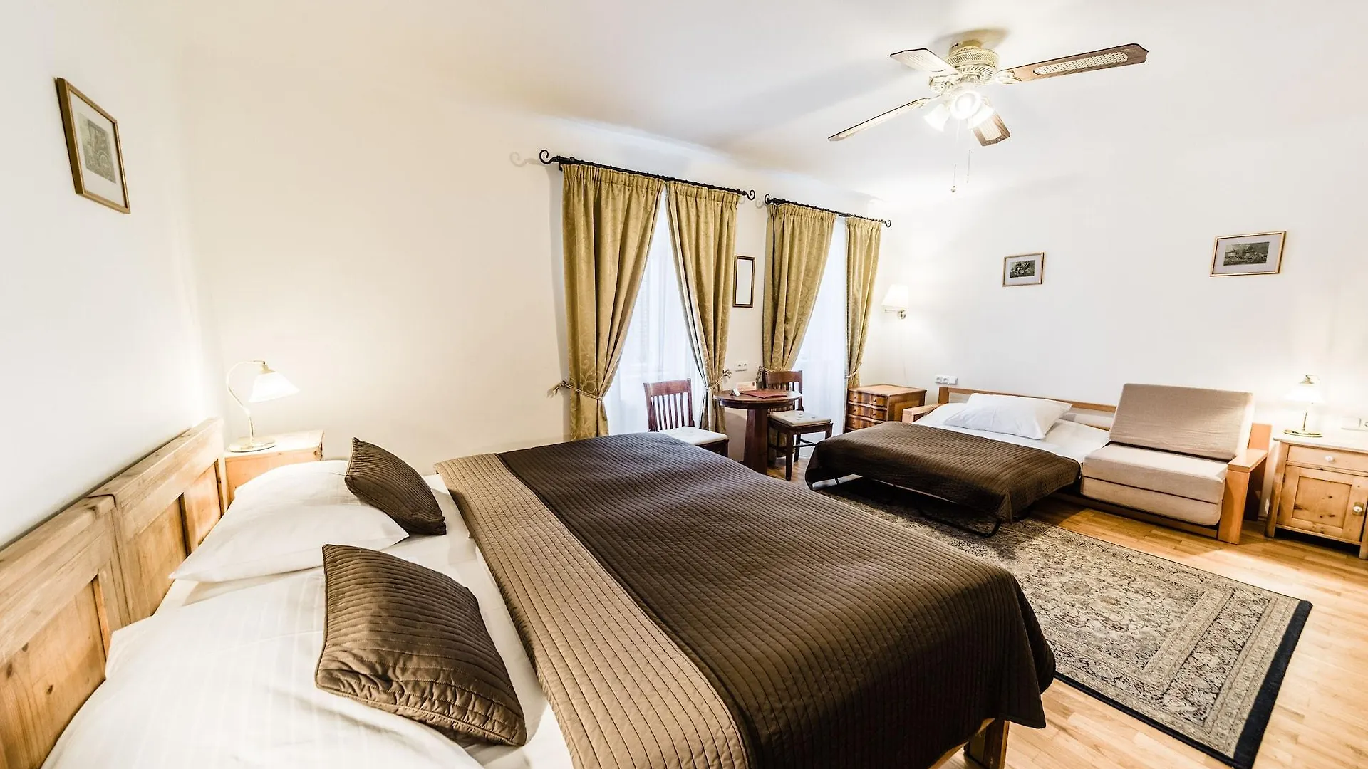 Hotel Archibald At The Charles Bridge Praga Czechy