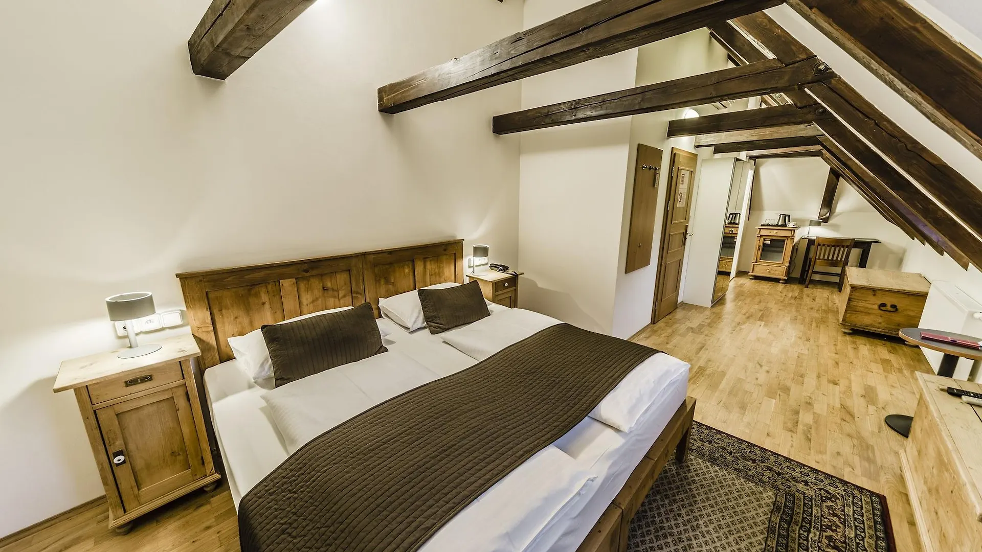 Hotel Archibald At The Charles Bridge Praga Czechy
