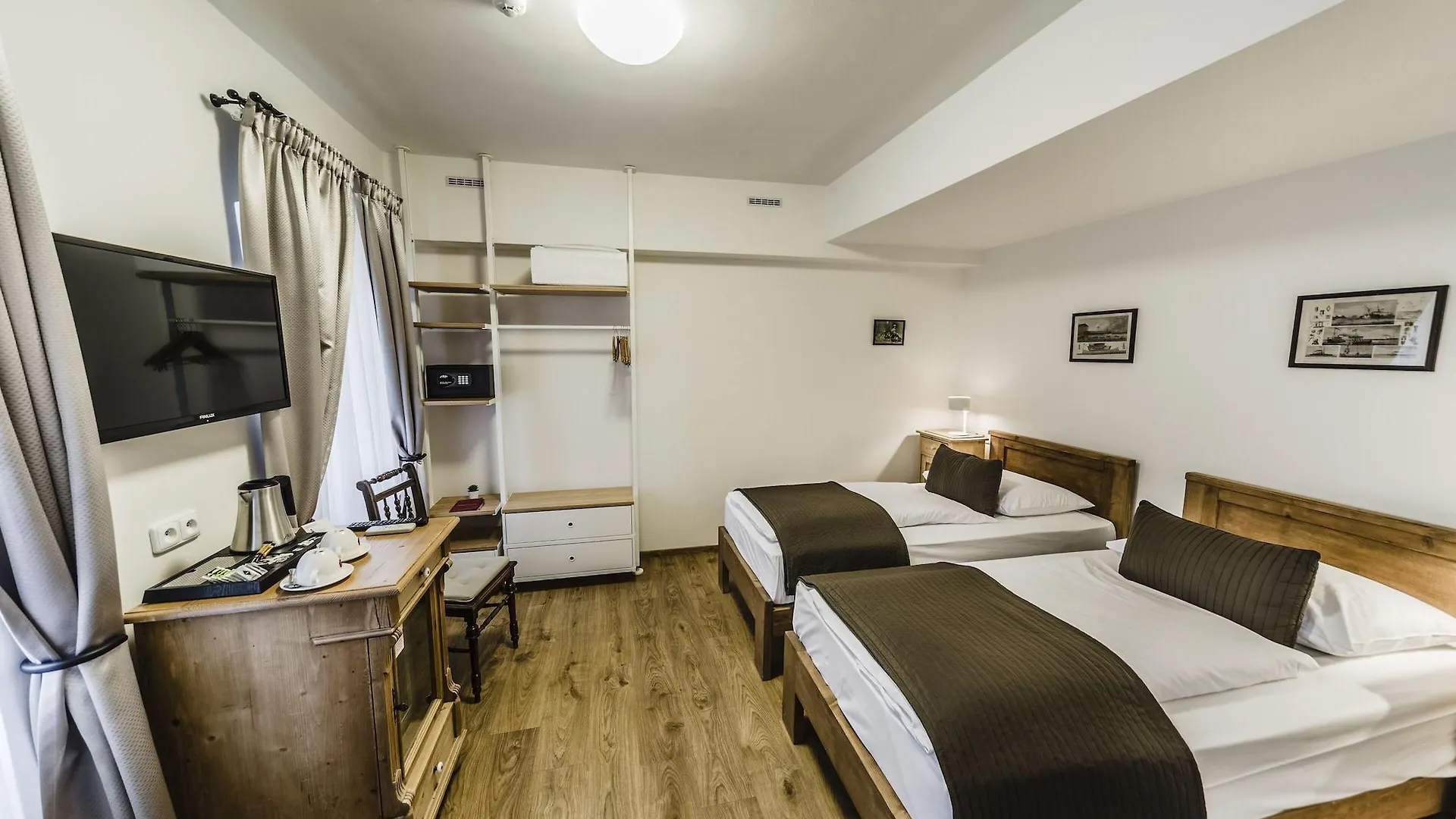Hotel Archibald At The Charles Bridge Praga