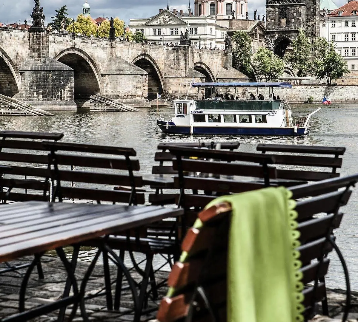Archibald At The Charles Bridge Hotel Prague 4*,